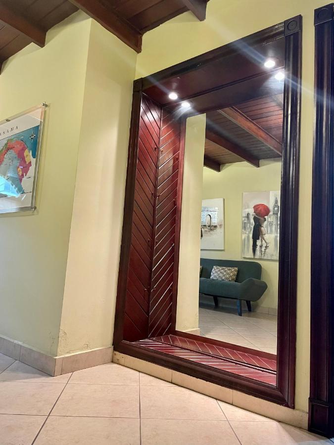 Sofia'S B&B Hostal Boutique Panama City Luaran gambar