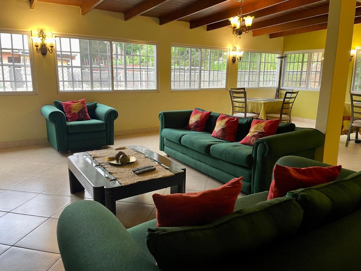 Sofia'S B&B Hostal Boutique Panama City Luaran gambar
