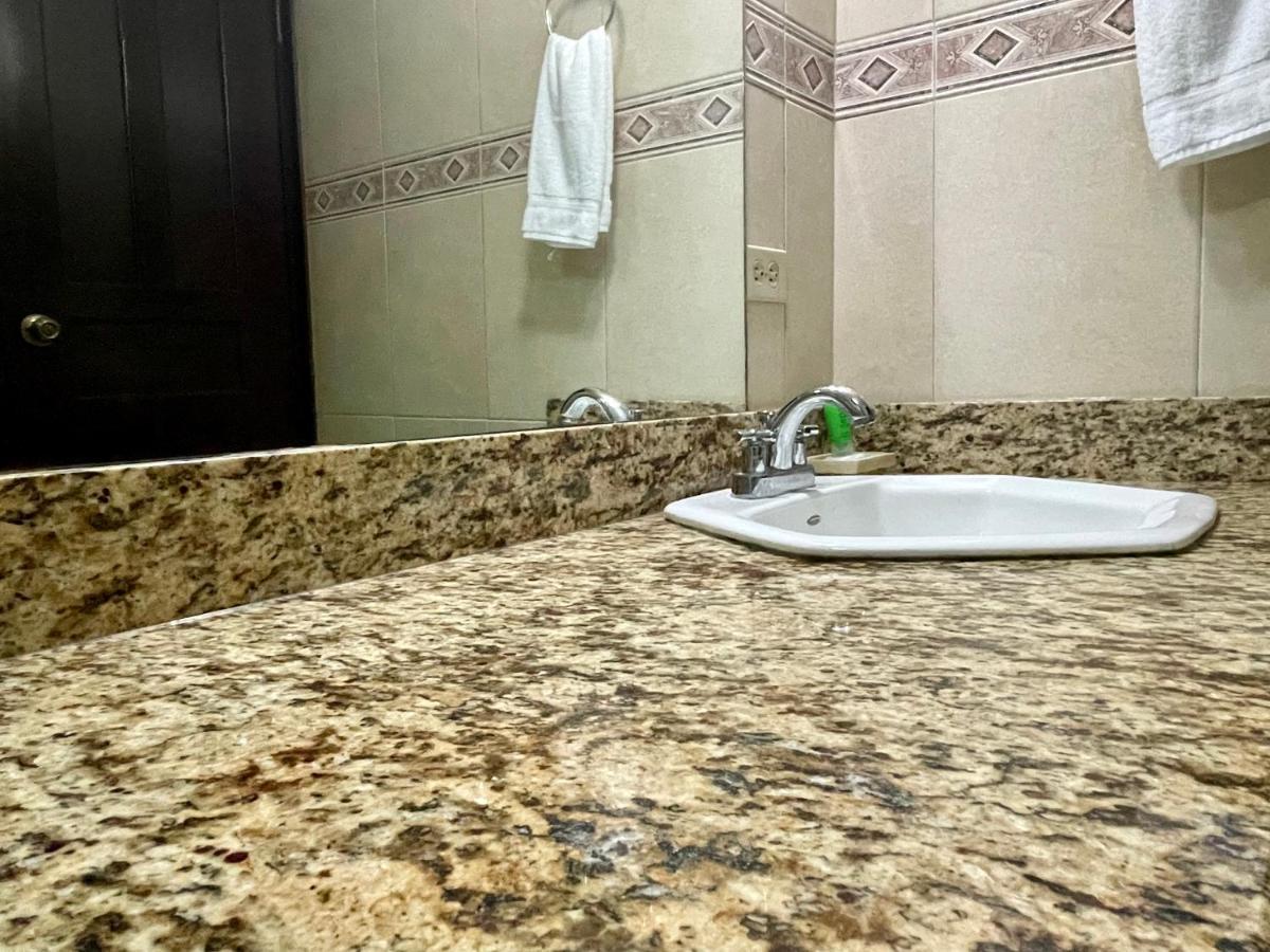 Sofia'S B&B Hostal Boutique Panama City Luaran gambar